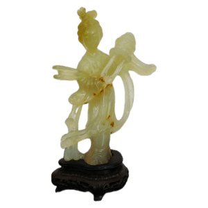 statuette en pierre dure