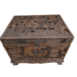 coffre asiatique en bois sculpté