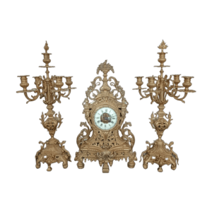 garniture de cheminée en bronze de style louis xv