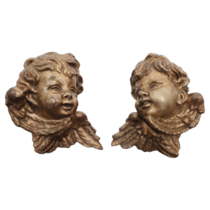 paire de têtes de putti en plâtre doré