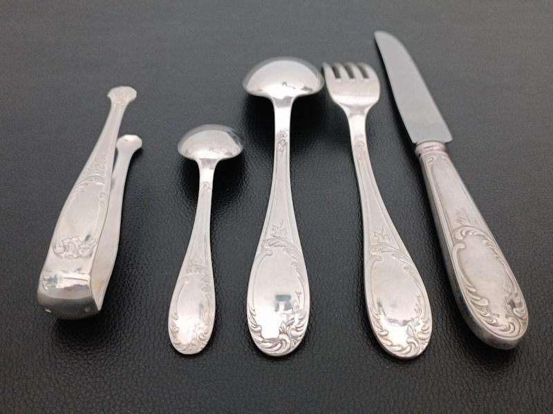 ménagère en métal argenté 51 pièces de style louis xv