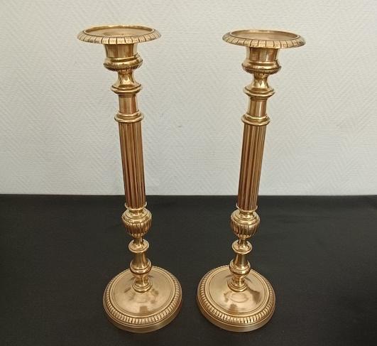 paire de grands bougeoirs en laiton massif doré – fin xixe / début xxe 50 cm